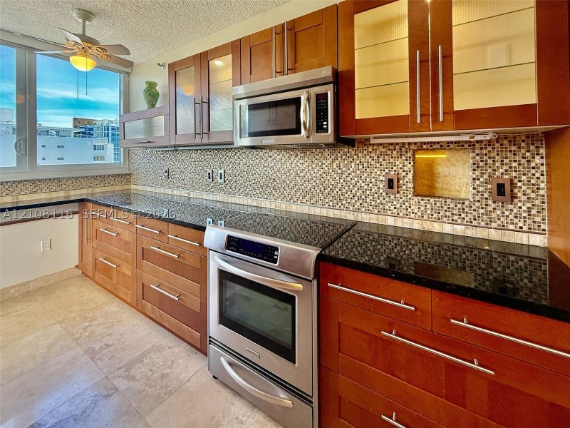 Apartment for rent at Florida Tower 1403