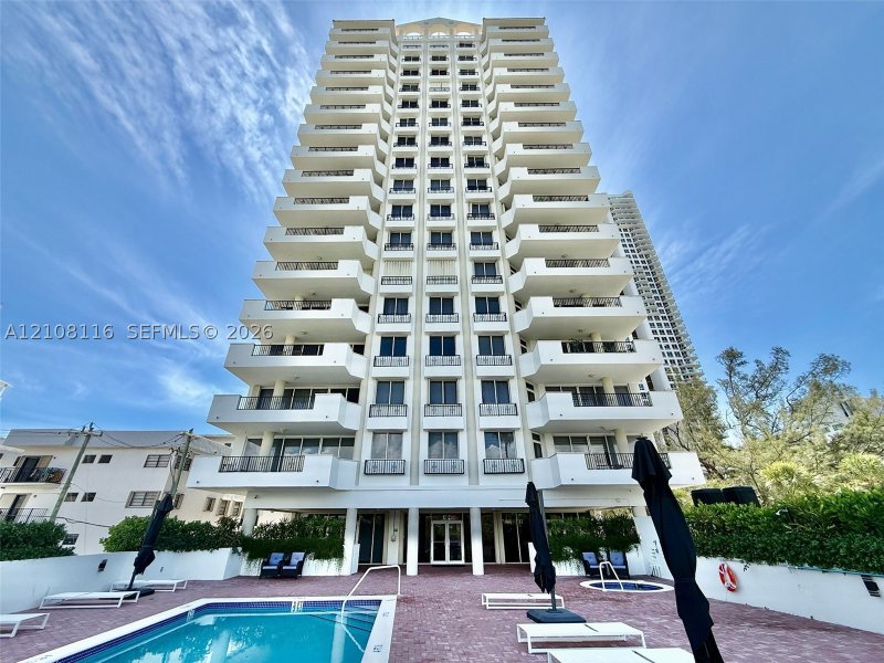 Apartment for rent at Florida Tower 1403