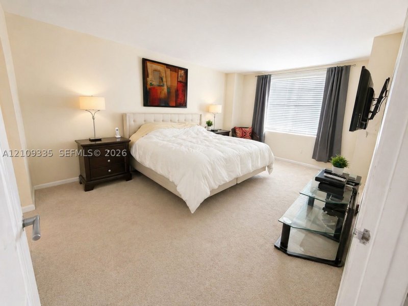Condo for sale at Brickell Bay Club 2614