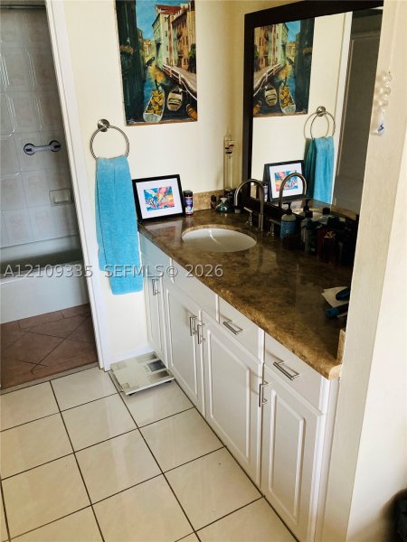 Condo for sale at Brickell Bay Club 2614
