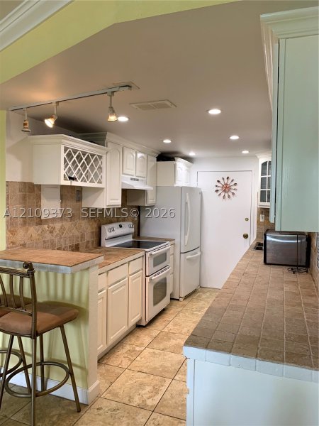 Property photo # 7