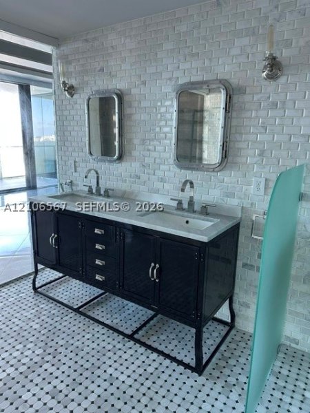 Apartment for rent at Paraiso Bay Miami 3003