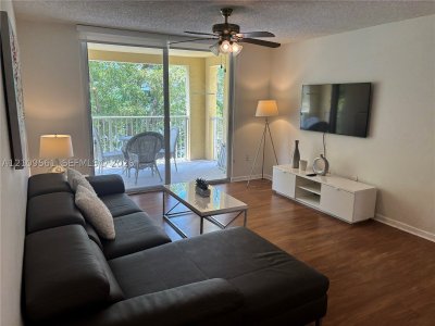 Turnberry On The Green Apt #9506