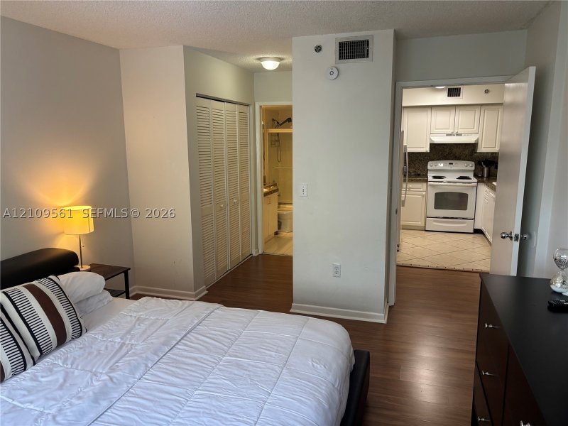 Apartment for rent at Turnberry On The Green 9506
