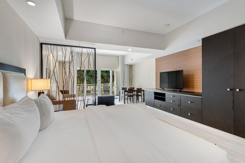 Condo for sale at The Blue Doral 807