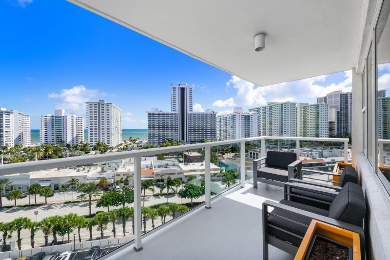 Condo for sale at Coral Ridge Towers East