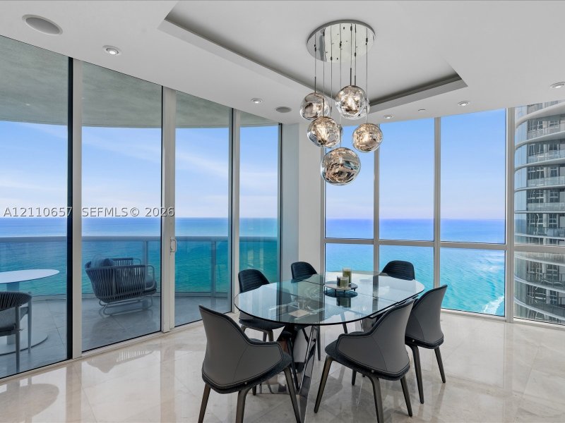 Comprar apartamento en Trump Tower Three 2901
