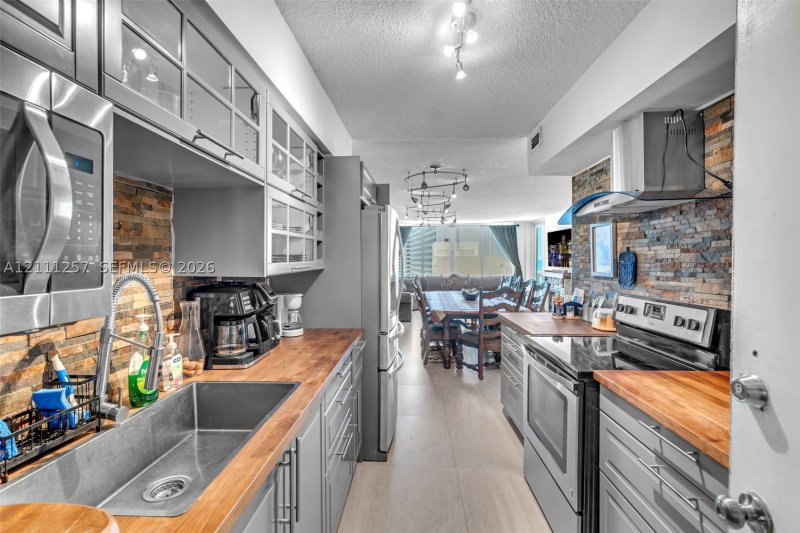 Property photo # 8