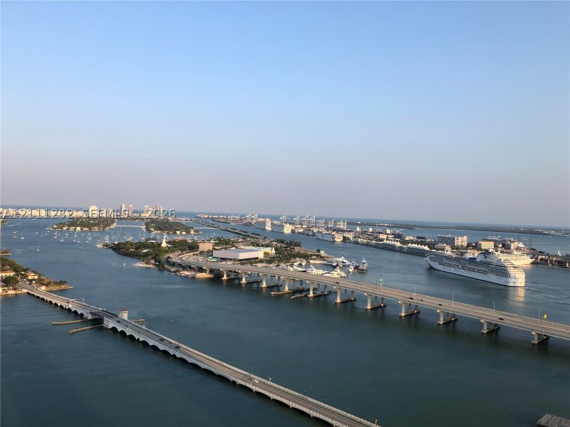 Aluguel de apartamento no The Grand A-1431