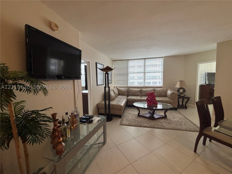 Comprar apartamento no Four Ambassadors 1265