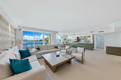 Yacht Club at Portofino Apt #TH-8