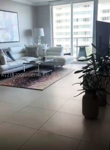 Aluguel de apartamento no Mark on Brickell 1008