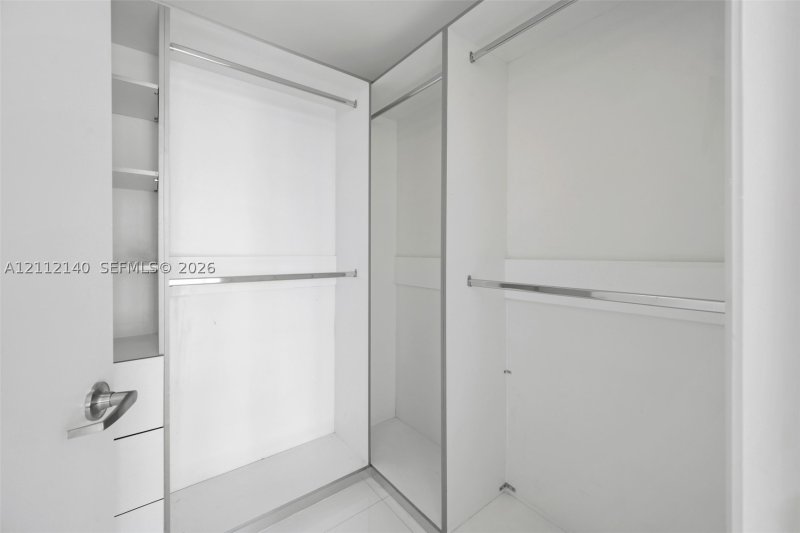 Aluguel de apartamento no Mint at Riverfront 3303