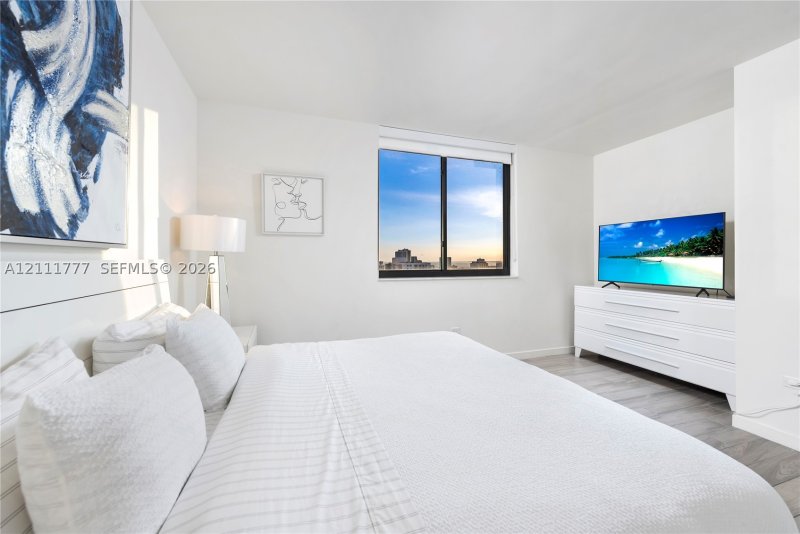 Condo for sale at Nine at Mary Brickell Village 2204