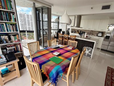 Comprar apartamento no Mystic Pointe 500 1709