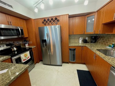 Aluguel de apartamento no Alexander Towers 1415