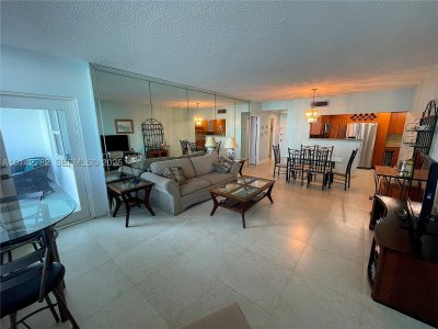 Aluguel de apartamento no Alexander Towers 1415