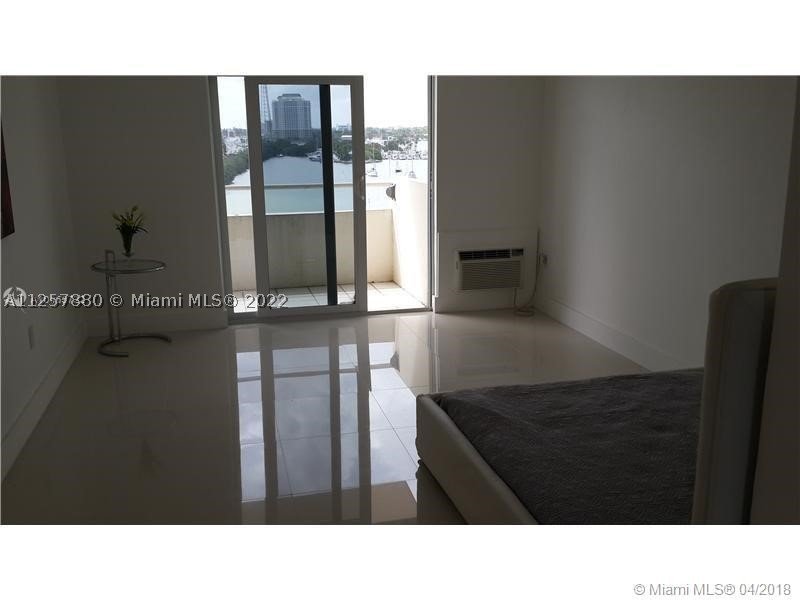 Comprar apartamento en Bayshore Yacht Tennis Club 703
