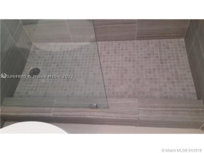 Comprar apartamento en Bayshore Yacht Tennis Club 703