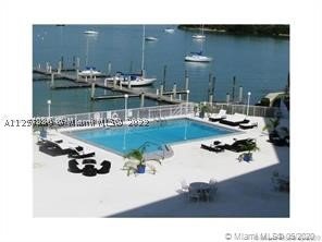 Comprar apartamento en Bayshore Yacht Tennis Club 703