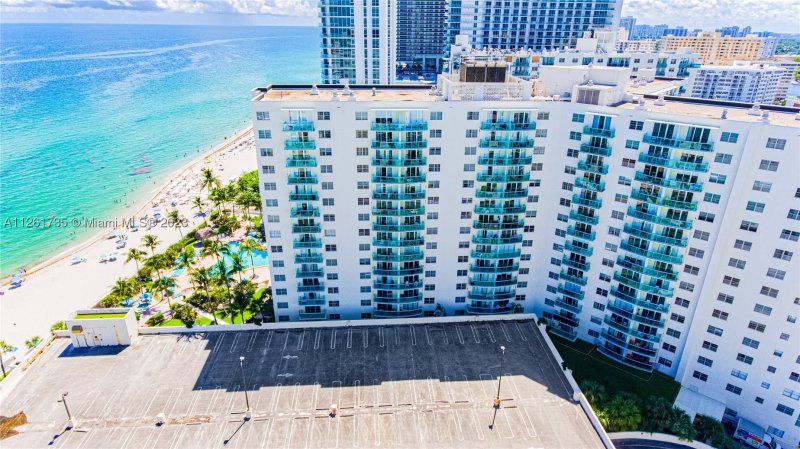 Condo for sale at Tides Hollywood Beach 11C
