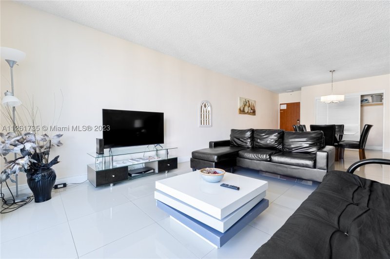 Condo for sale at Tides Hollywood Beach 11C