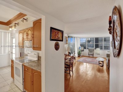 Comprar apartamento en Del Prado South Tower 304