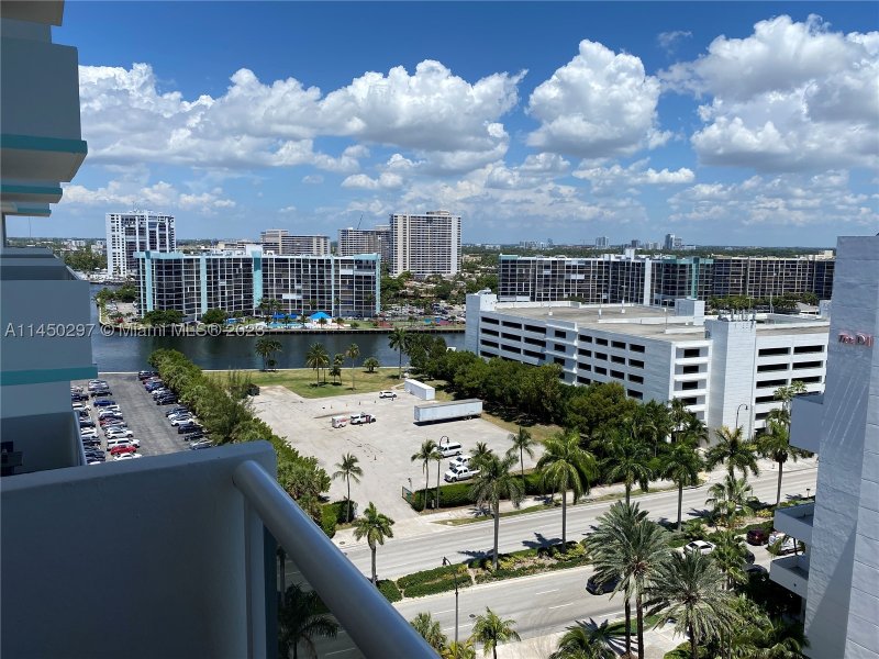 Condo for sale at Sea Air Towers 1521