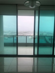 Comprar apartamento no 900 Biscayne 4904