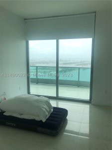 Comprar apartamento no 900 Biscayne 4904