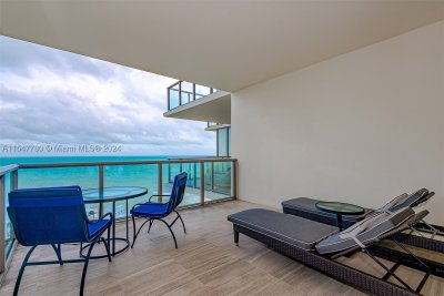 Comprar apartamento no St Regis Bal Harbour Center Tower 1001