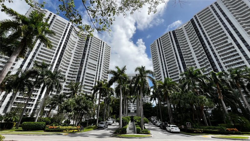 Comprar apartamento en North Tower at The Point PH09