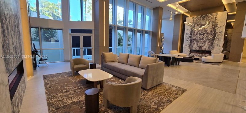 Comprar apartamento en North Tower at The Point PH09