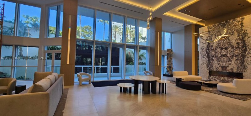 Comprar apartamento en North Tower at The Point PH09