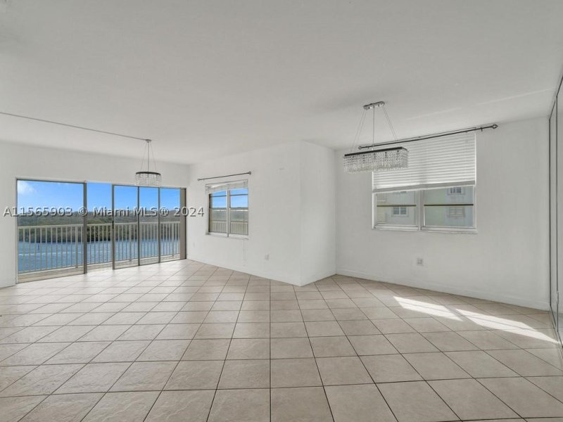 Apartment for rent at Arlen House 906