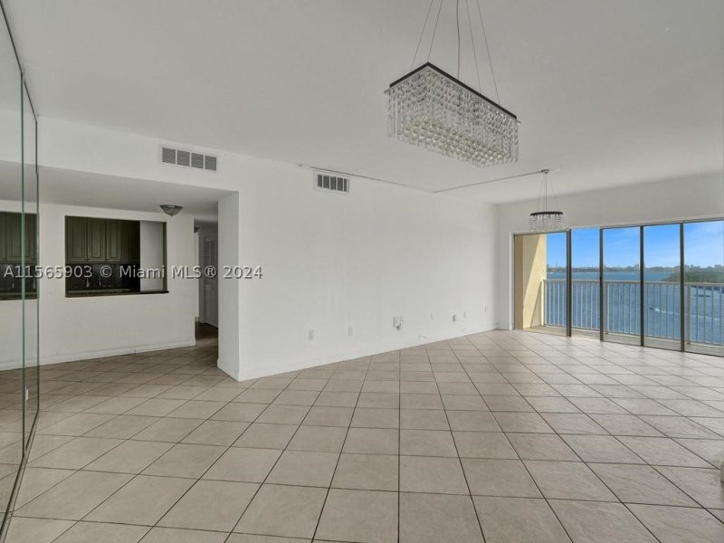 Apartment for rent at Arlen House 906