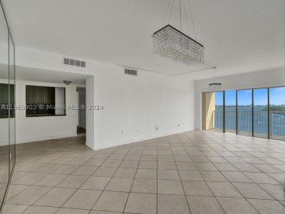 Alquiler de apartamento en Arlen House 906