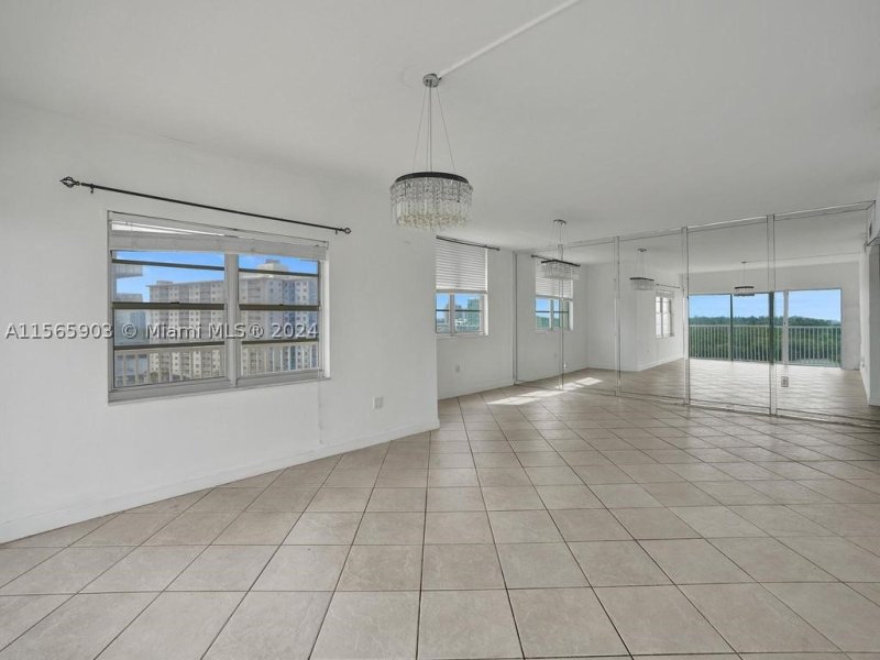 Apartment for rent at Arlen House 906