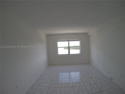Comprar apartamento en Coastal Towers 905