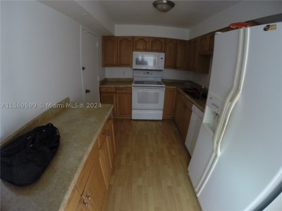 Comprar apartamento en Coastal Towers 905
