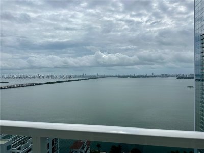 Comprar apartamento no Bay House 2302