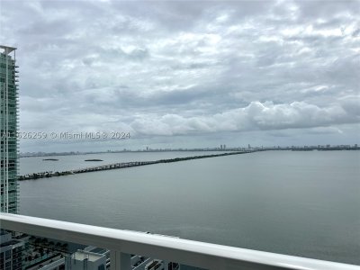 Comprar apartamento no Bay House 2302