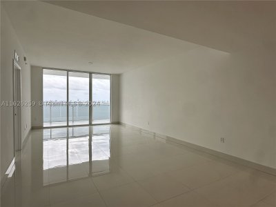 Comprar apartamento no Bay House 2302
