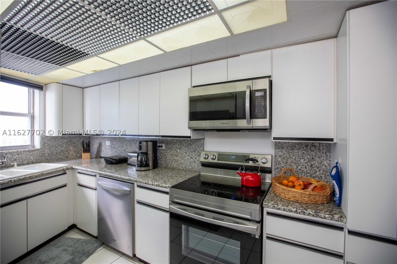 Condo for sale at Maison Grande 1728