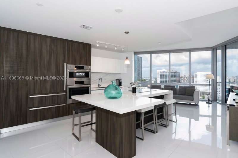 Condo for sale at Paramount Miami WorldCenter 1710