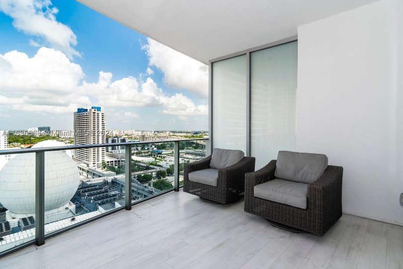 Condo for sale at Paramount Miami WorldCenter 1710