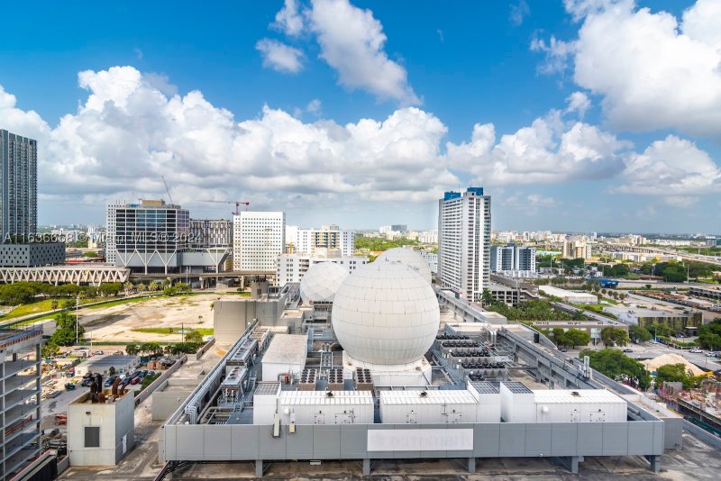 Condo for sale at Paramount Miami WorldCenter 1710