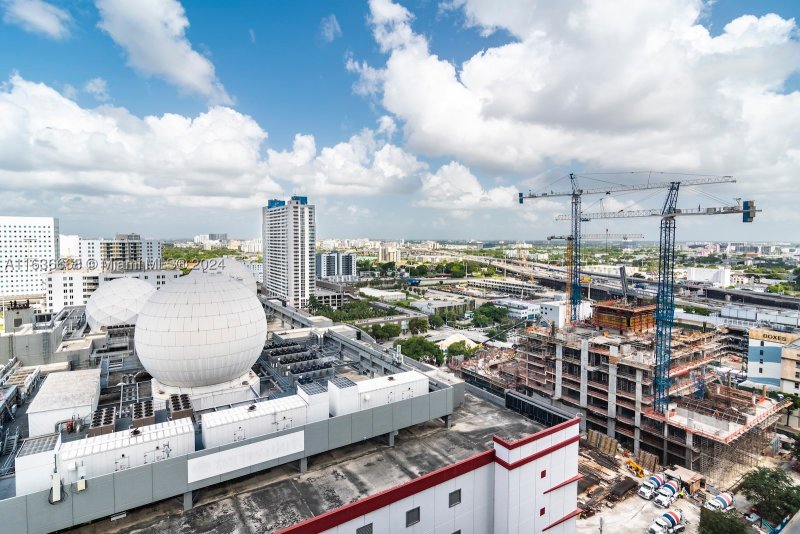 Condo for sale at Paramount Miami WorldCenter 1710