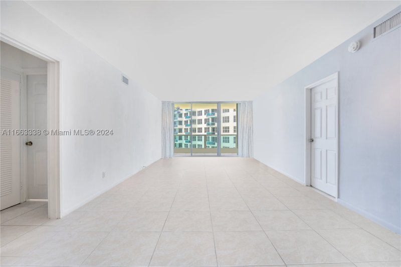 Comprar apartamento no Seacoast 5151 925