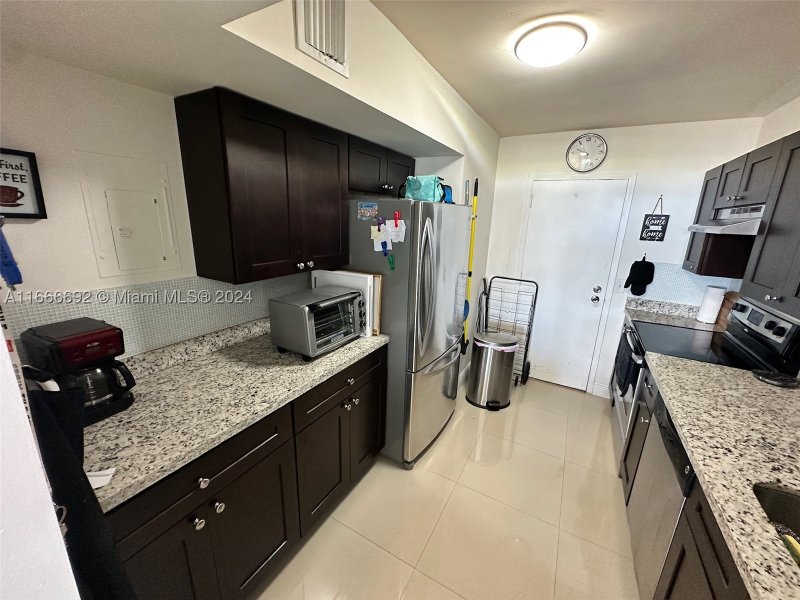 Condo for sale at Valencia at Quadomain 904